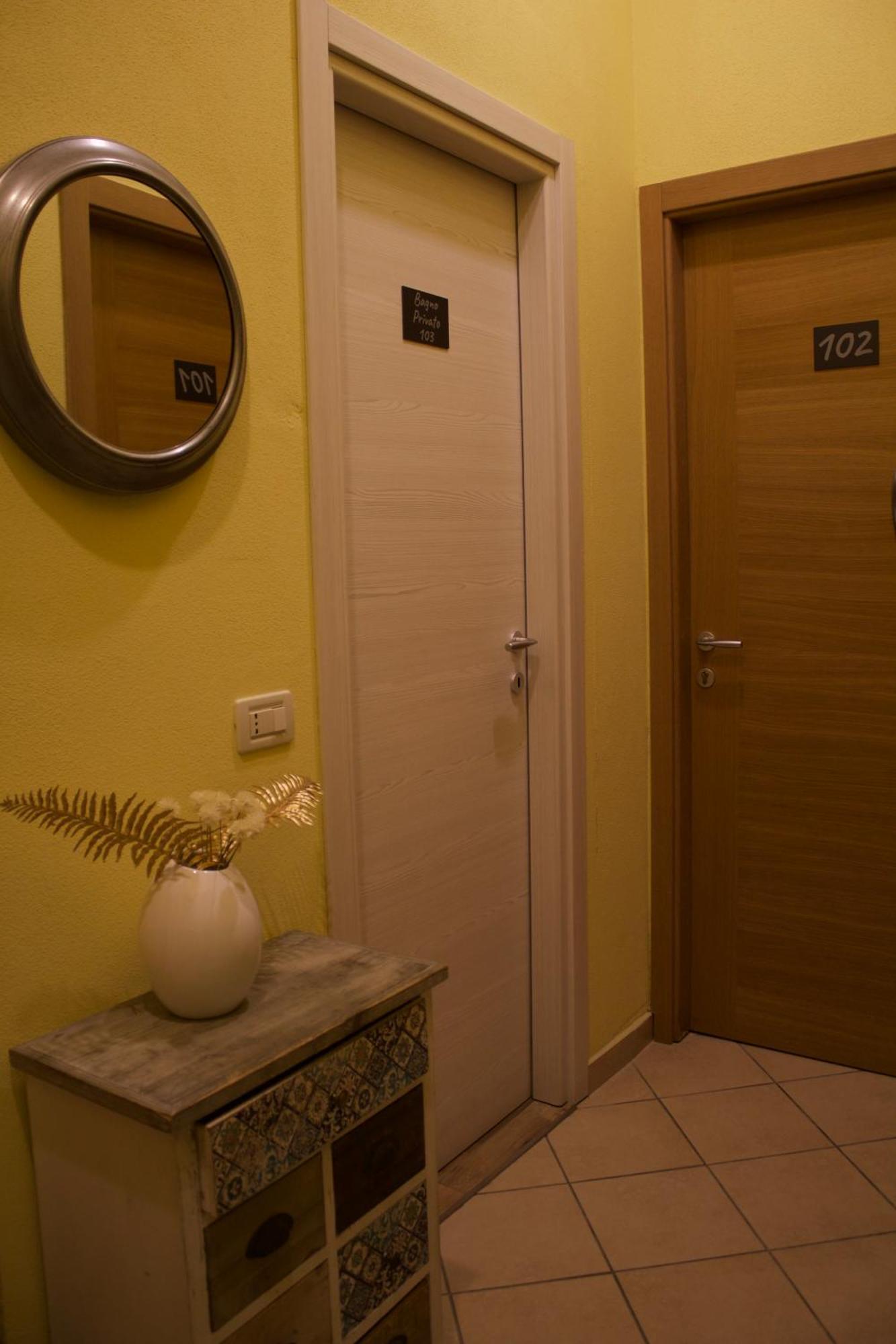 Piccolo Borgo Hotel Chiavari Bagian luar foto